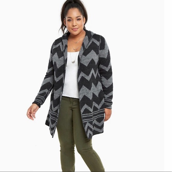 torrid Sweaters - EUC! Torrid Chevron Hooded Sweater Coat in Grey
